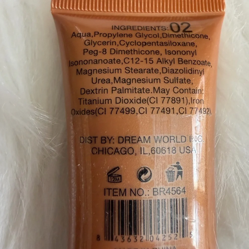 🩷5/$10 J2 Illuminator Liquid Foundation